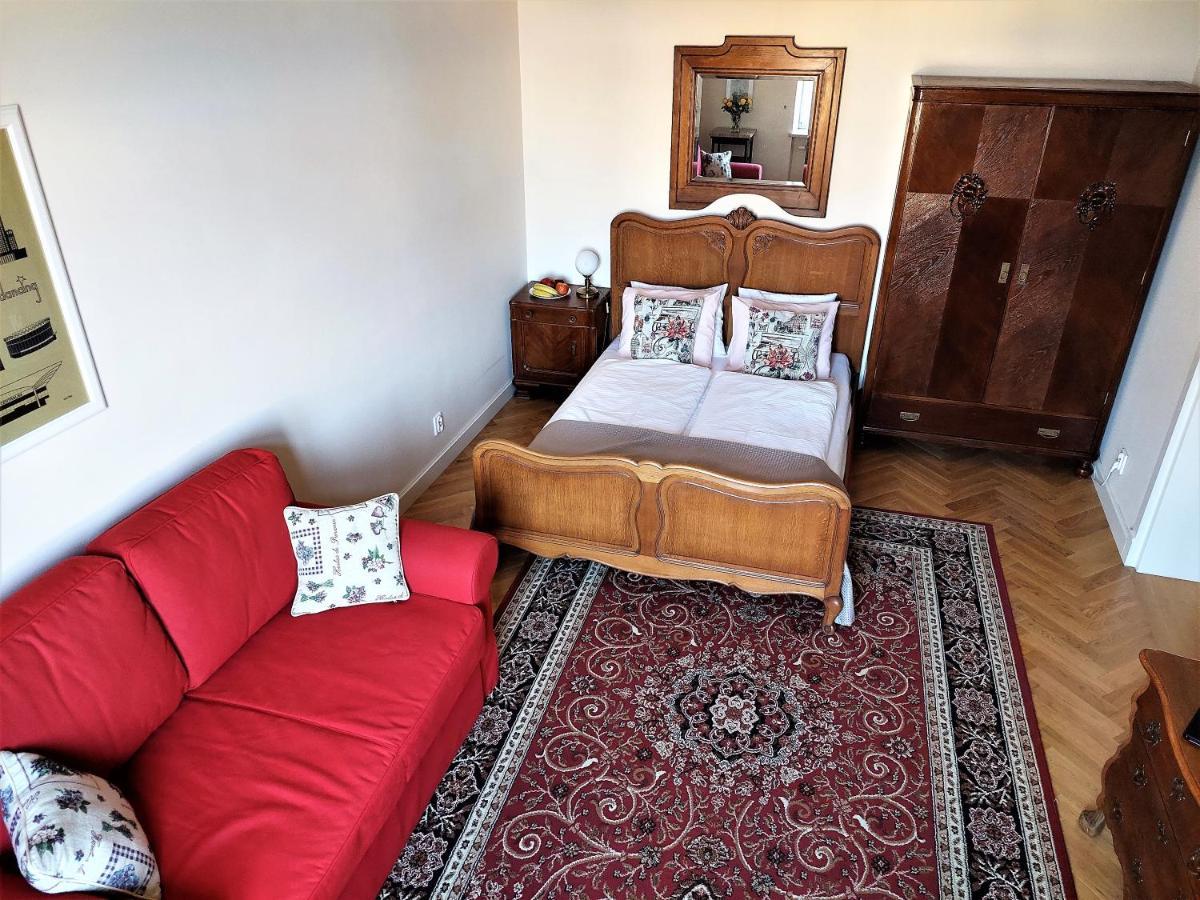 Apartamenty Metro Praga Varşovia Exterior foto