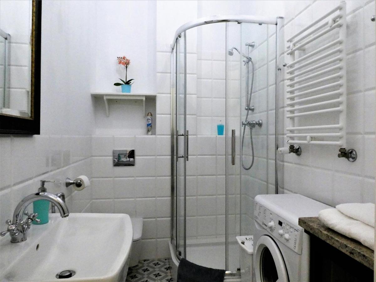 Apartamenty Metro Praga Varşovia Exterior foto