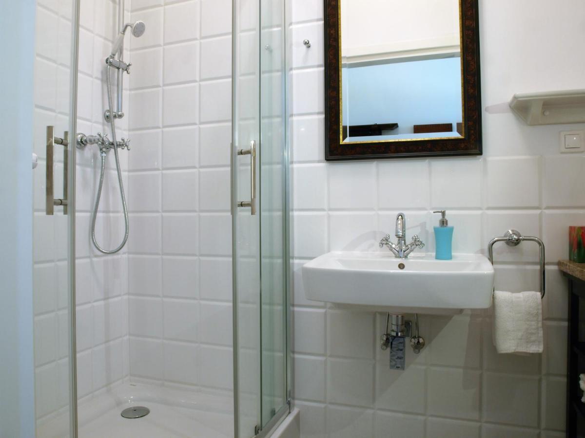 Apartamenty Metro Praga Varşovia Exterior foto